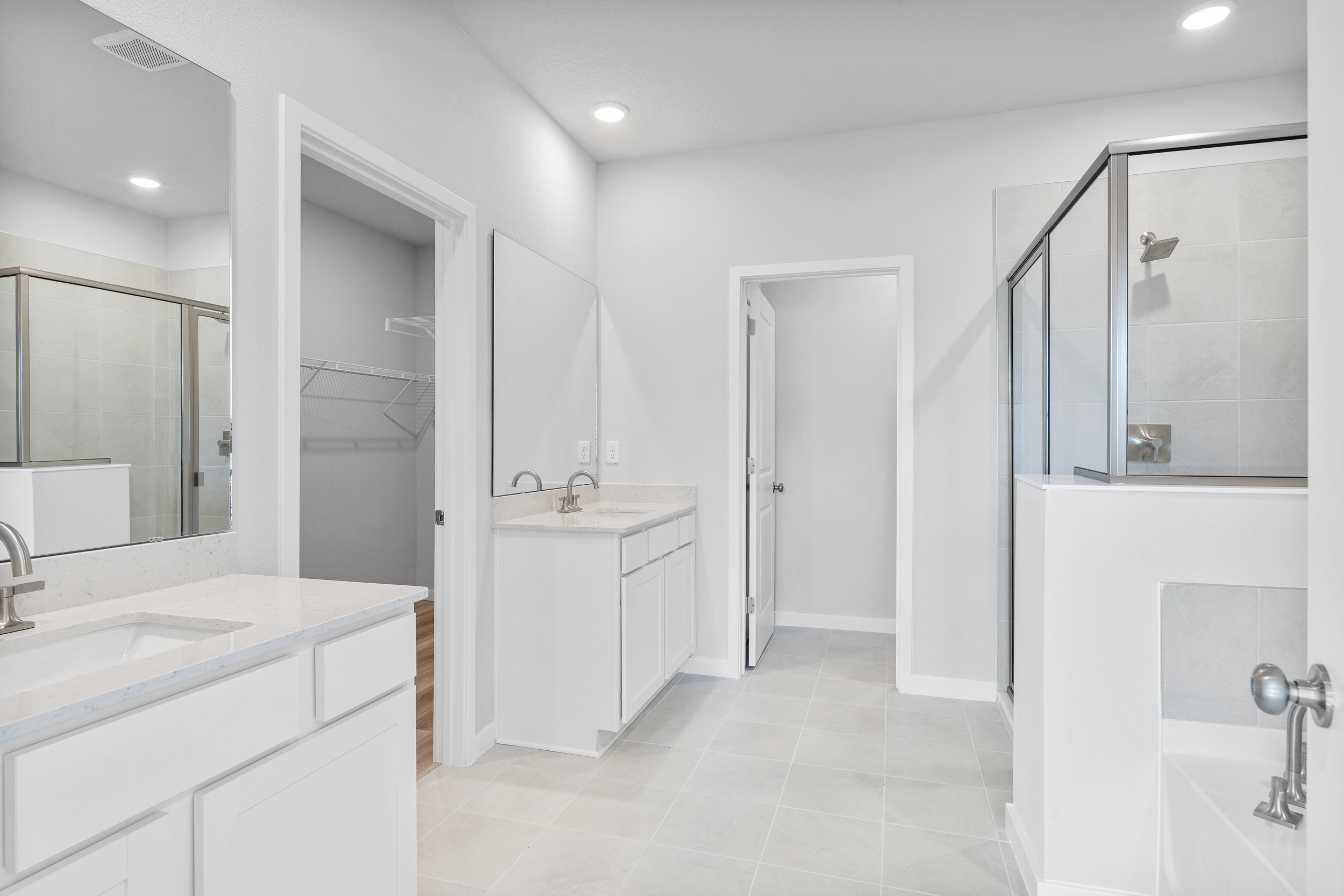 Lot 199 Primary Bathroom with Shower and Tub at Reserve East